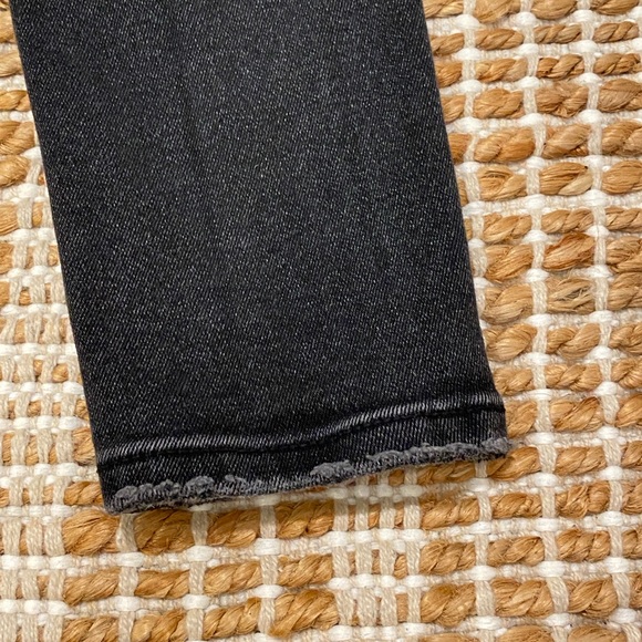 Stradivarius Super High Waisted Skinny Jean with Rip in Black - Picture 12 of 13